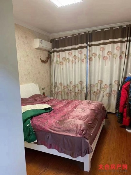 南洋2号公馆精装好房2房/2厅/1卫朝南71平米139万