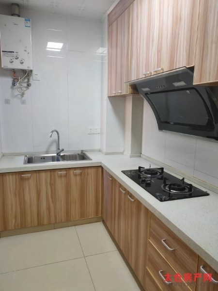 盛园小区精装好房1房/1厅/1卫朝南62平米1600元/月