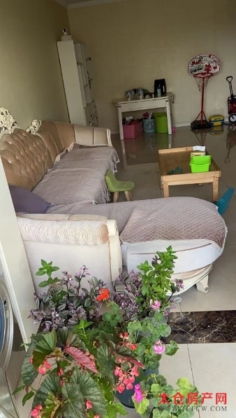 张江和园精装好房2房/2厅/1卫朝南94平米175万