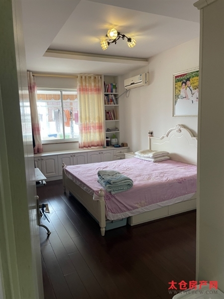 中心南街精装好房2房/2厅/1卫朝南78平米85万