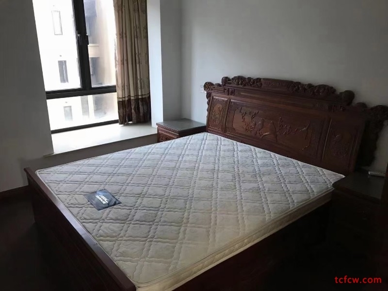 南洋一号精装好房2房/2厅/1卫朝南72平米2200元/月