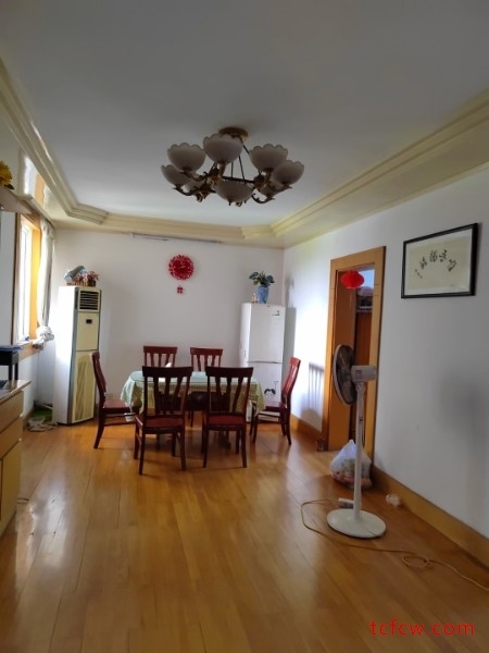 华淞园精装好房2房/2厅/1卫朝南93平米185万