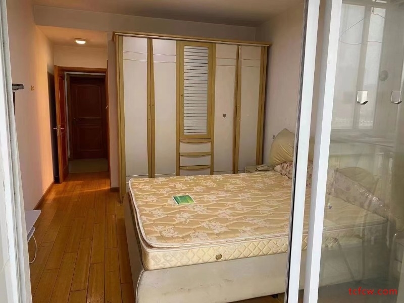 金色江南，精装，3房/2厅/2卫，2500元/月