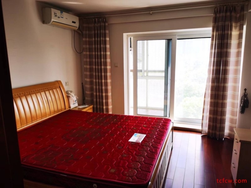 奥森尚座，精装，复式，2房/2厅/2卫，朝南，2000元/月