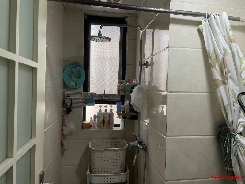 南洋2号公馆，婚装，2房/2厅/1卫，71平，139万，满5唯一，