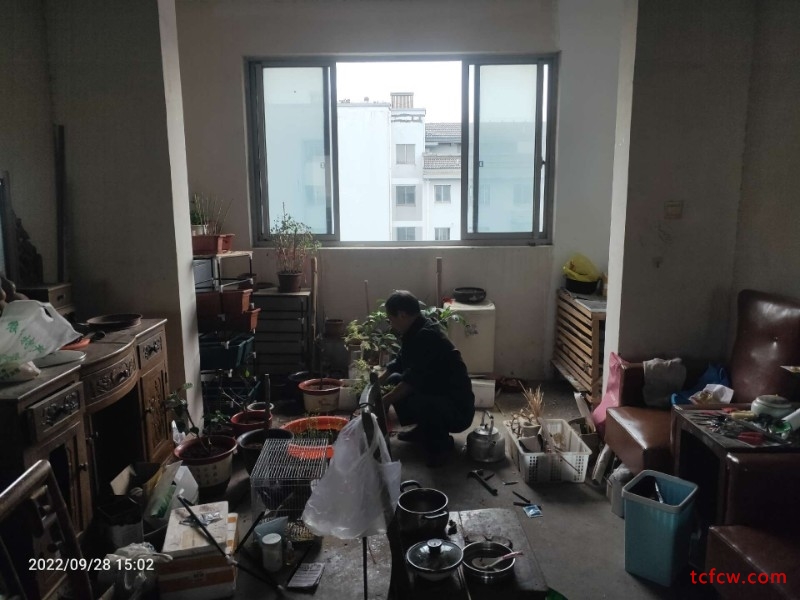 新华花园毛坯好房2房/2厅/1卫朝南106平米50万