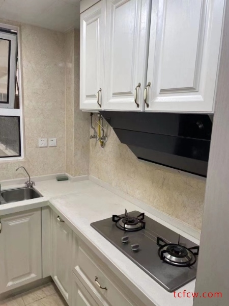 中南世纪城精装好房2房/1厅/1卫朝南76平米2500元/月