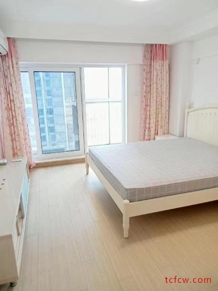 奥森尚座，精装，复式，2房/2厅/2卫，朝南，48平，2200元/月