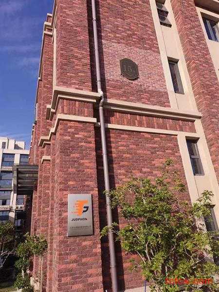 娄申商业广场别墅毛坯好房5房/2厅/3卫朝南281平米15000元/月