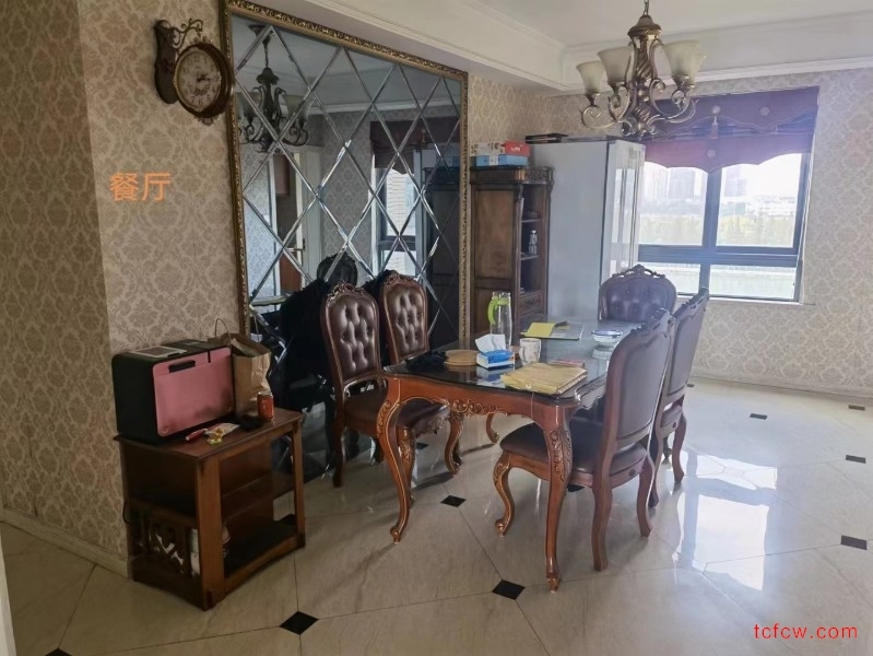 绿地城精装好房4房/2厅/2卫朝南160平米338万