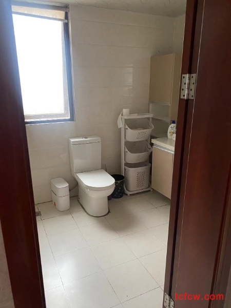 佳兆业水岸华府精装好房4房/2厅/2卫朝南143.03平米285万