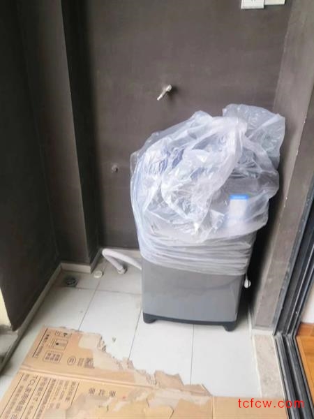 出租两房两厅两卫，家具家具齐全，