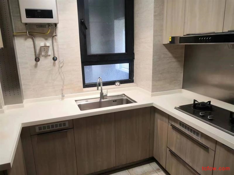出租两房两厅两卫，家具家具齐全，