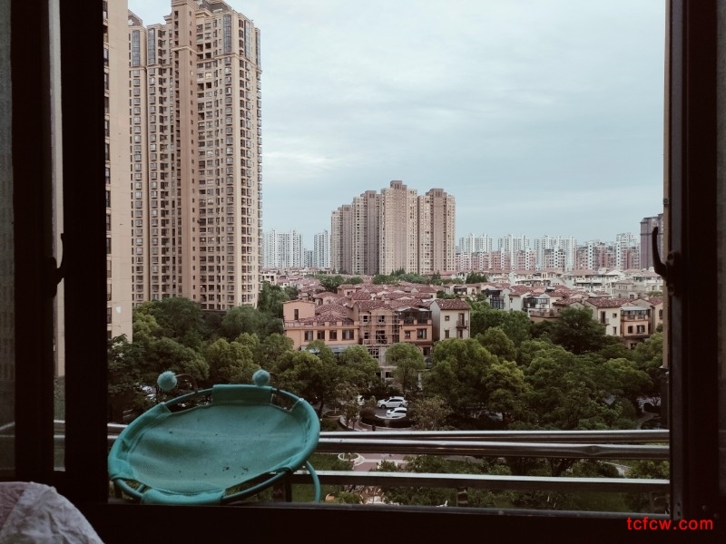 景瑞荣御蓝湾精装好房3房/2厅/2卫朝南147平米2800元/月