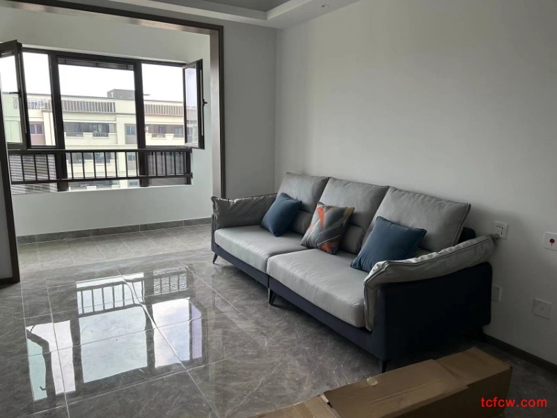 心望雅苑精装好房3房/2厅/2卫朝南104平米3300元/月