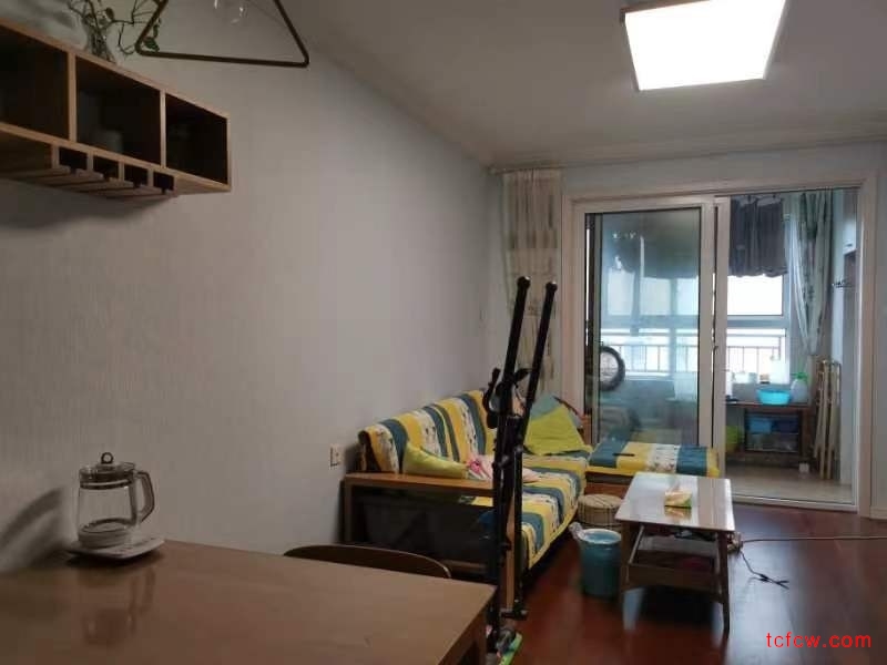 中南世纪城豪装好房3房/2厅/1卫朝南85平米245万