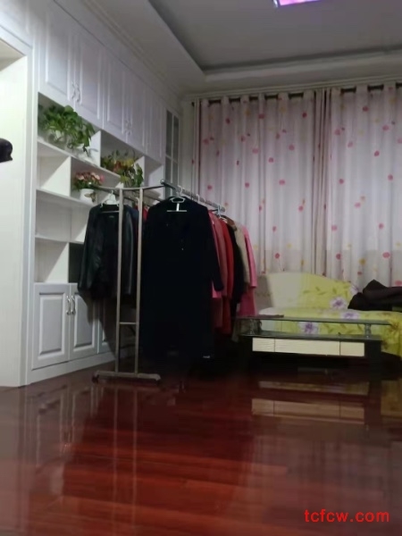 东城六园精装别墅5房/2厅/3卫朝南250平米5000元/月