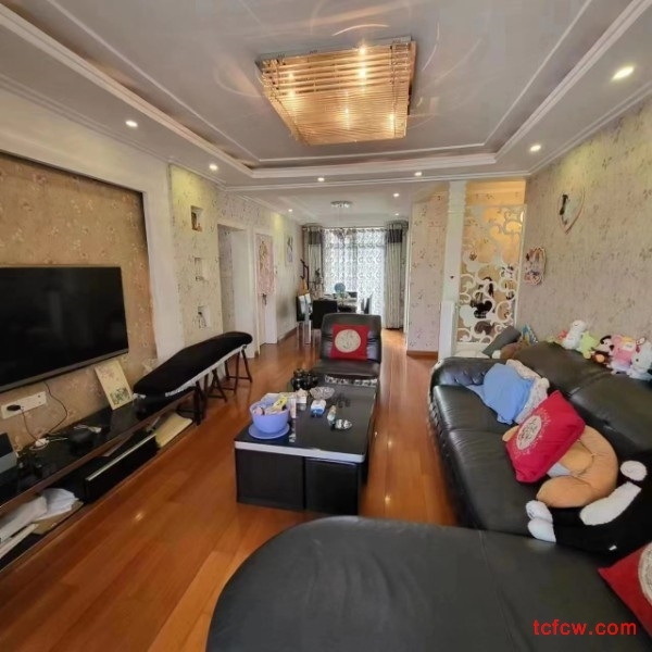 新天地广场精装好房2房/2厅/1卫朝南98平米195万