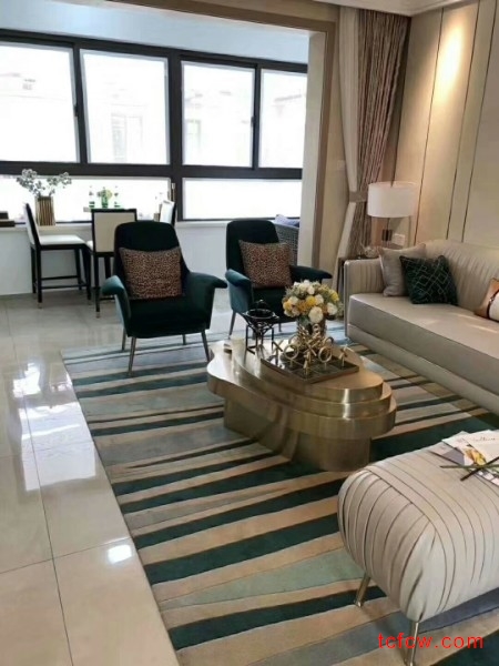 10层电梯洋房小区，精装3房只要118万，小区中间地段，公园里一样