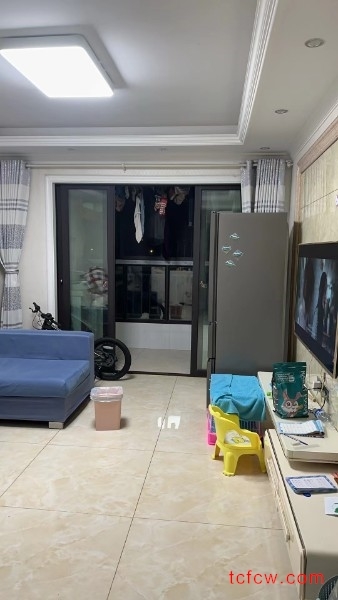 金湾名邸精装好房3房/2厅/1卫朝南95平米2900元/月