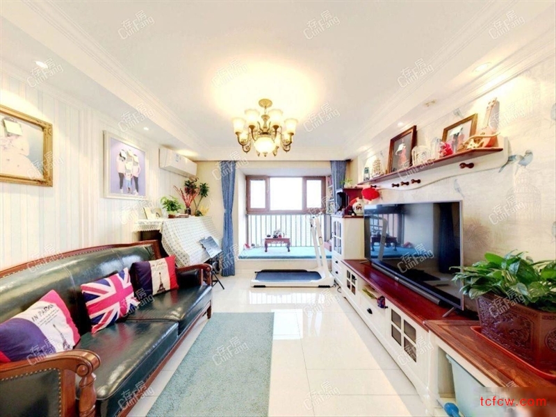 科教新城精装三房好楼层房东急售带车位看房随时可商