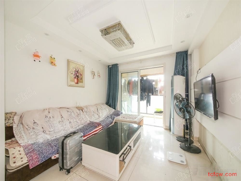 金色江南家园83万2室2厅1卫精装修，阔绰客厅双阳台