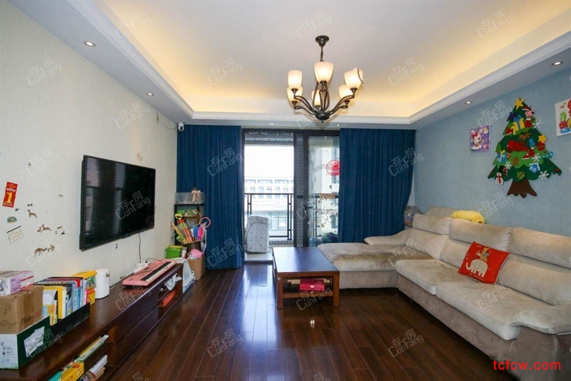 精装三房低于市场价送家电停车方便好楼层户型方正房东急售