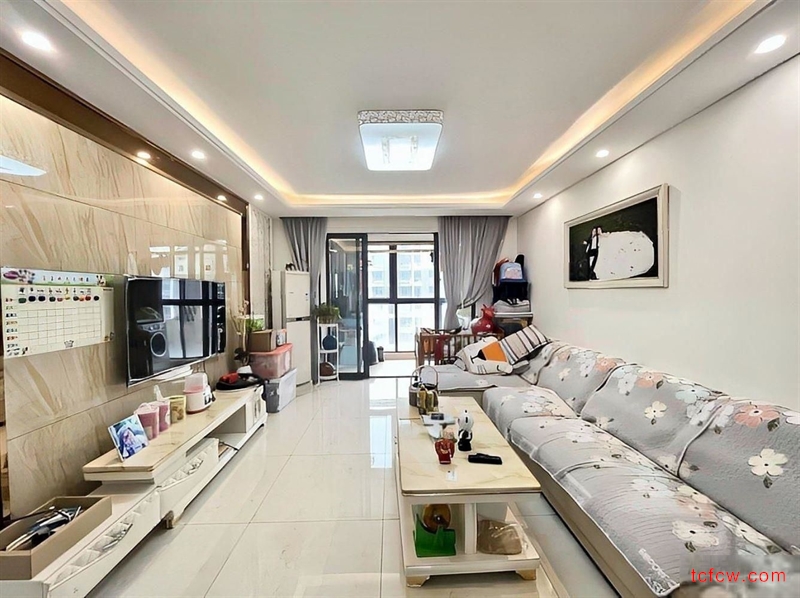 房东急售君悦豪庭精装修三房配套齐全户型方正采光无遮挡随时可看