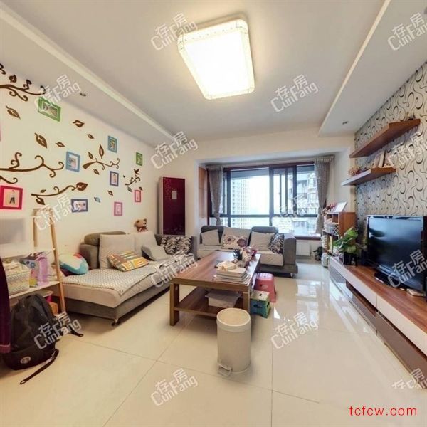 老城区精装三房次新小区配套完善商业成熟家具齐全可看