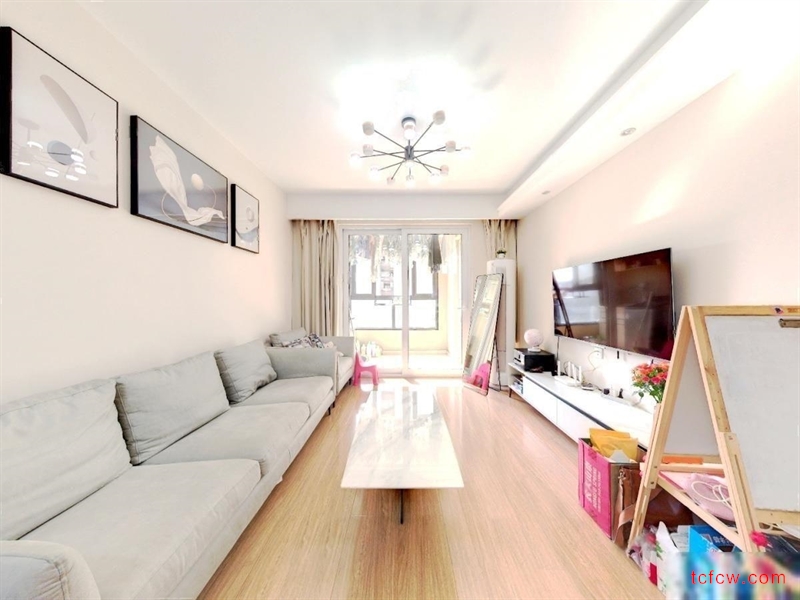 城西精装三房近市区商业配套成熟完善小区家具齐全