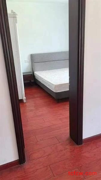 洋沙一村别墅精装好房4房/3厅/2卫朝南260平米585万