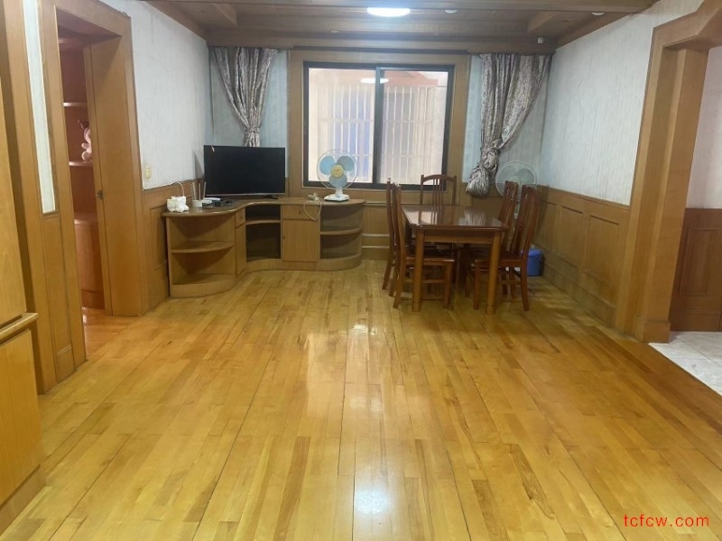 大润发旁精装两房出租