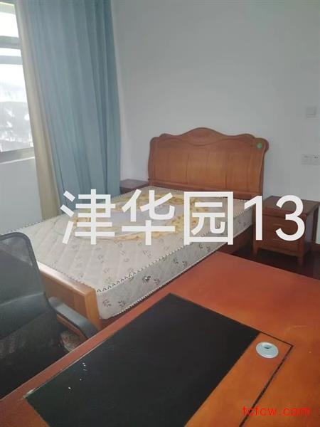 津华园精装好房3房/2厅/2卫朝南135平米2500元/月