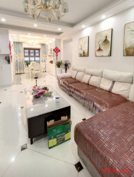 太仓碧桂园精装好房3房/2厅/2卫朝南130平米220万